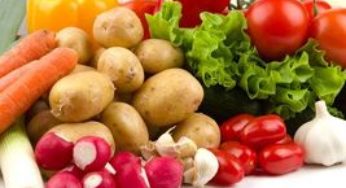 Hortaliças e frutas ficam mais baratas no atacado