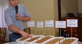 Cotrijal promove palestra para produtores multiplicadores de sementes